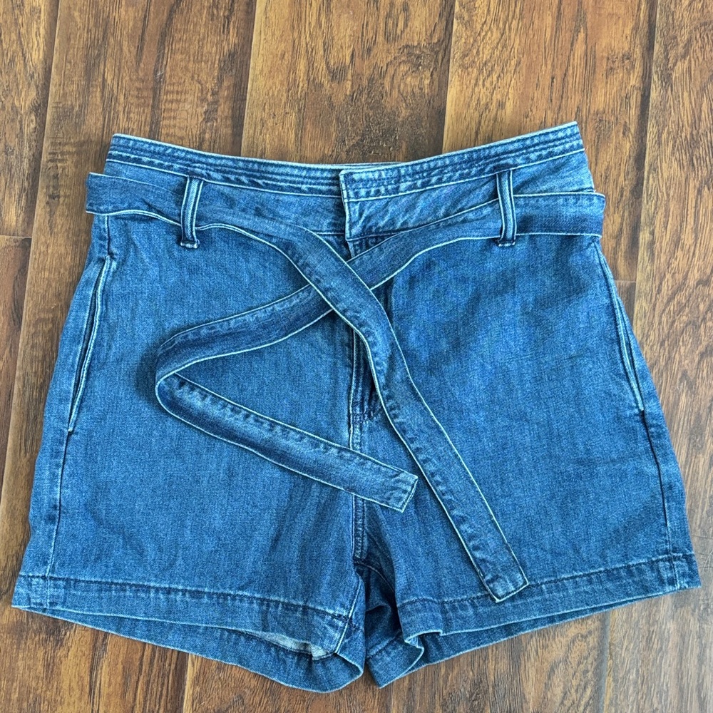 High-Rise Denim Belted Women’s Shorts - Blue